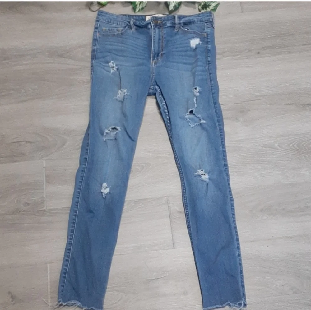 Hollister High Rise Super Skinny Distressed Jeans